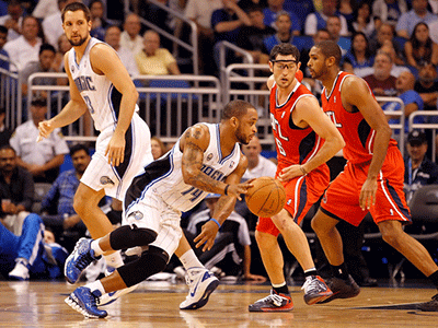 中國男足對陣沙特足球